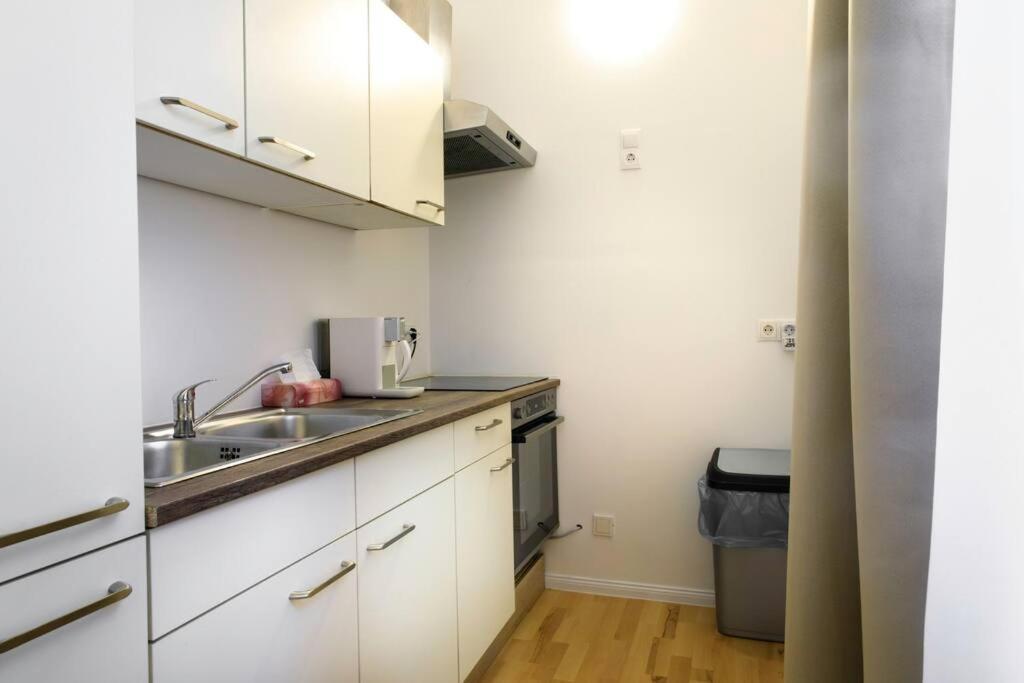 Le David City Apartment Виена Екстериор снимка