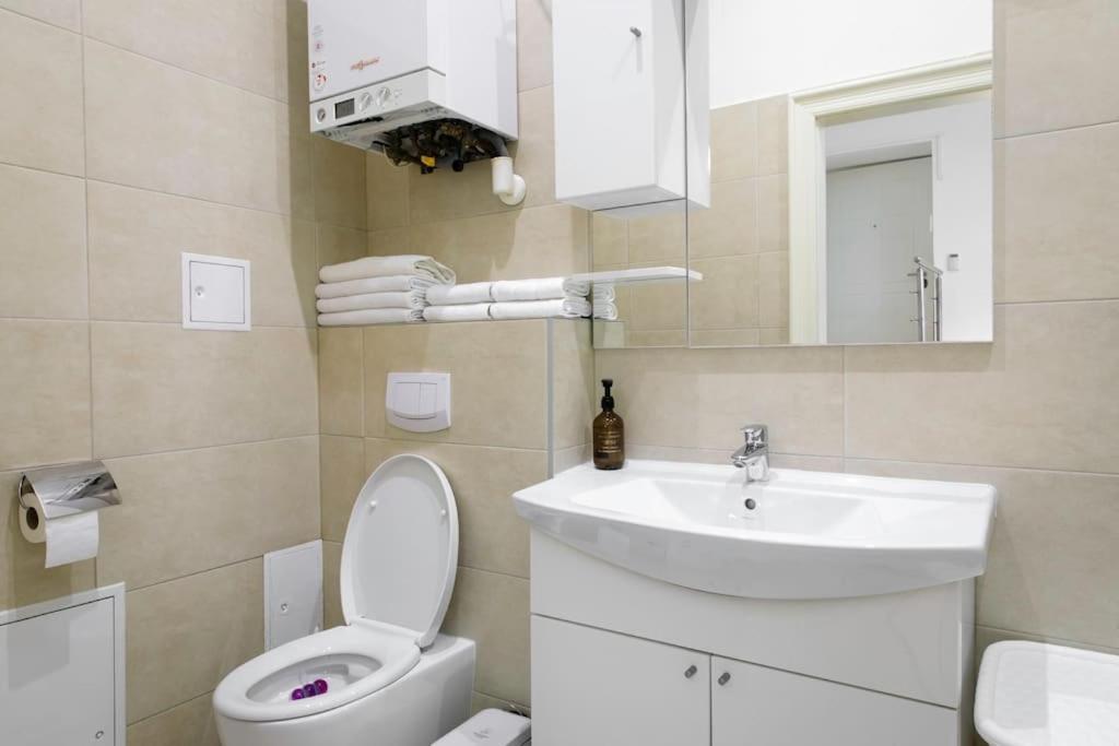 Le David City Apartment Виена Екстериор снимка